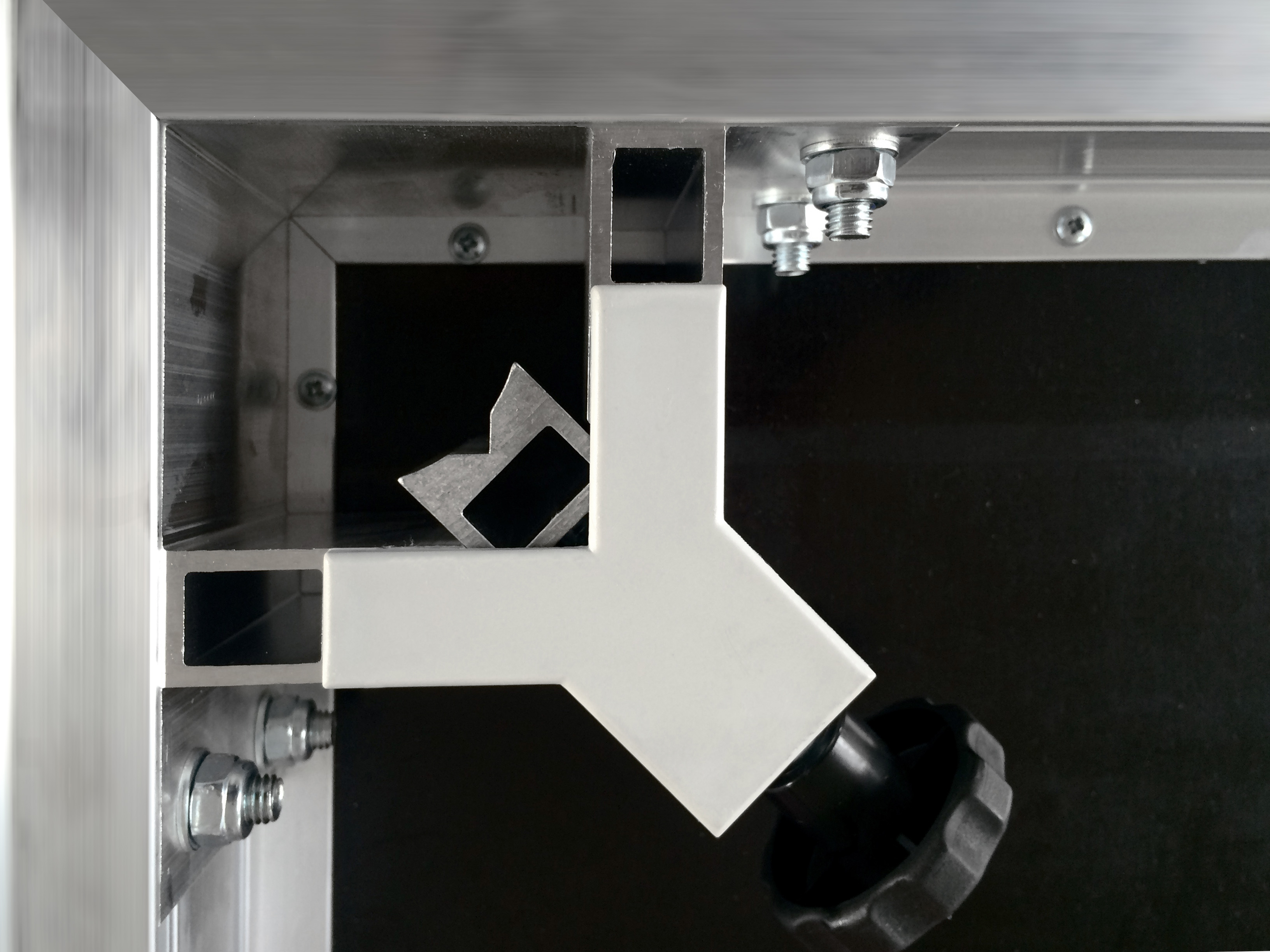 Bühnenpodest GT Stage Deck Triangel 200x100 (links) Bühnenpodest GT Stage Deck Triangel 200x100 (links)